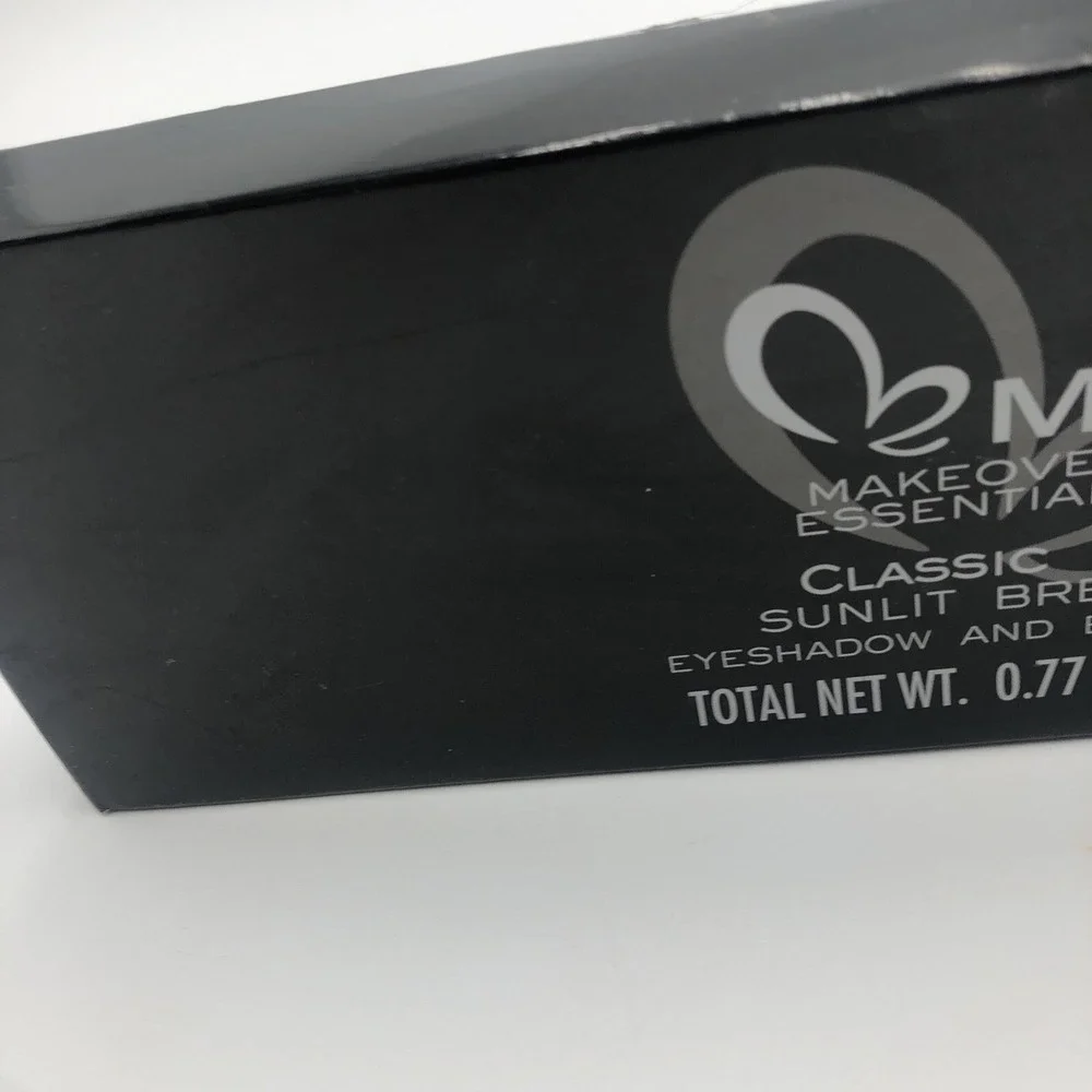 Love‎ Me Makeover Essentials Classic 10 Sunlit Breeze, New In The Box